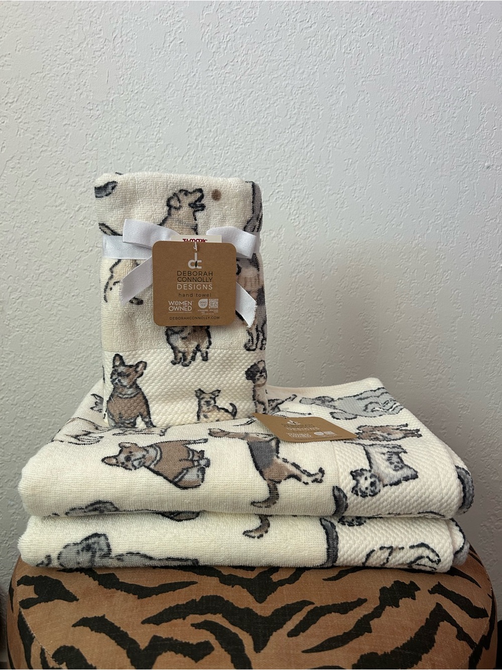 NEW Deborah Connolly Designs 4-Piece Mixed Breed Dog Print Bath Towel Set